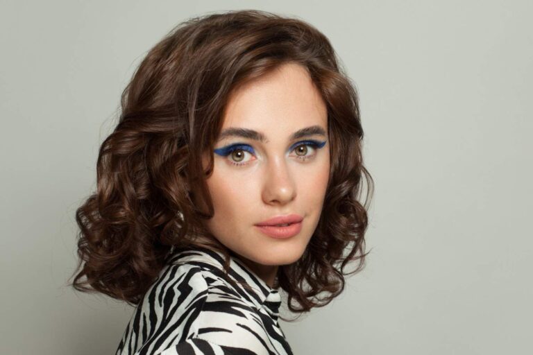 Coolest Short Layered Haircuts Thick Hair for Round Faces