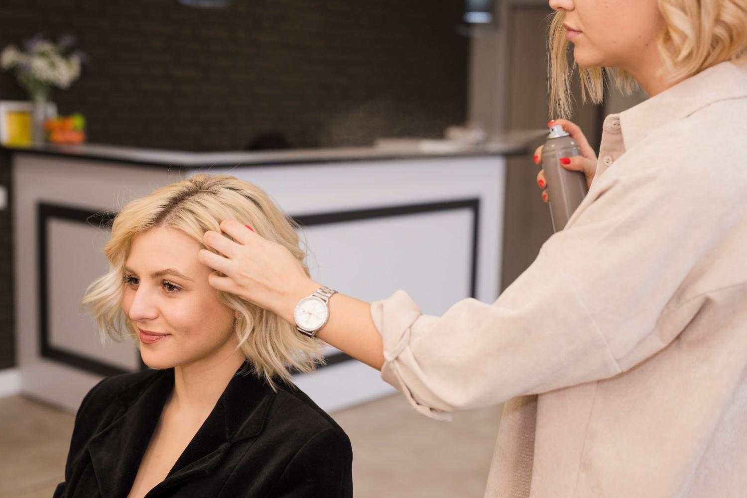 Pro Tips for Styling Short Haircuts on Round Faces