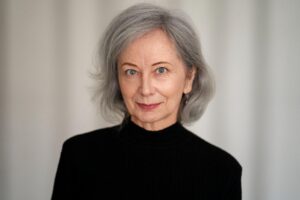 Short Haircuts for Older Women with Thin Hair for Round Faces