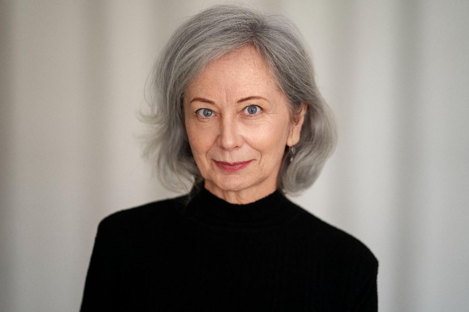 Short Haircuts for Older Women with Thin Hair for Round Faces